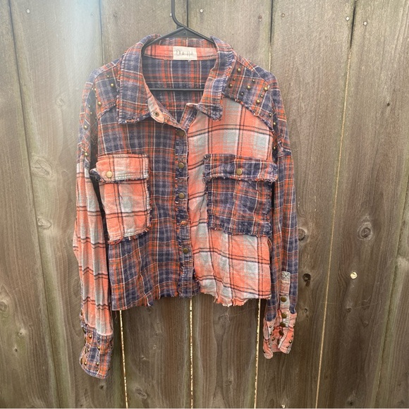 Oli and Hali Blue and Orange Plaid Studded Button Down XL - Picture 2 of 8